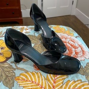 Stuart Weizman black patent leather heels classic 10
